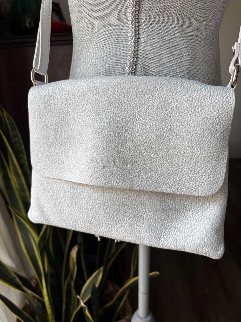 PELLETTERIA VENETA Minimalist Pebbled Leather Crossbody Bag in Light Gray